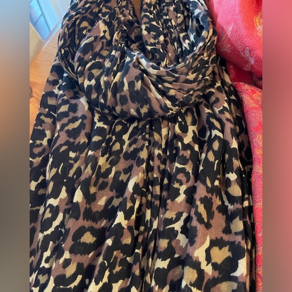 Lot of scarfs - Picture 5 of 9